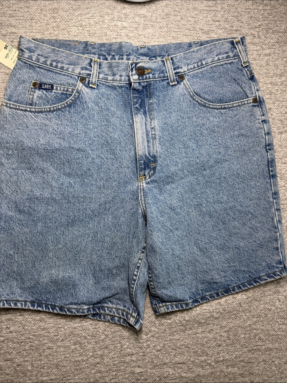 Lee Men's Light Blue Denim Shorts Size 36 Relaxed Fit